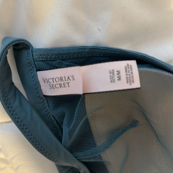 Victoria’s Secret bralette - Picture 3 of 3